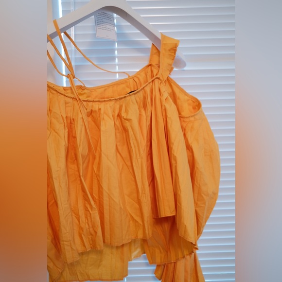 Perfect design top orange with one shoulder - Picture 5 of 5